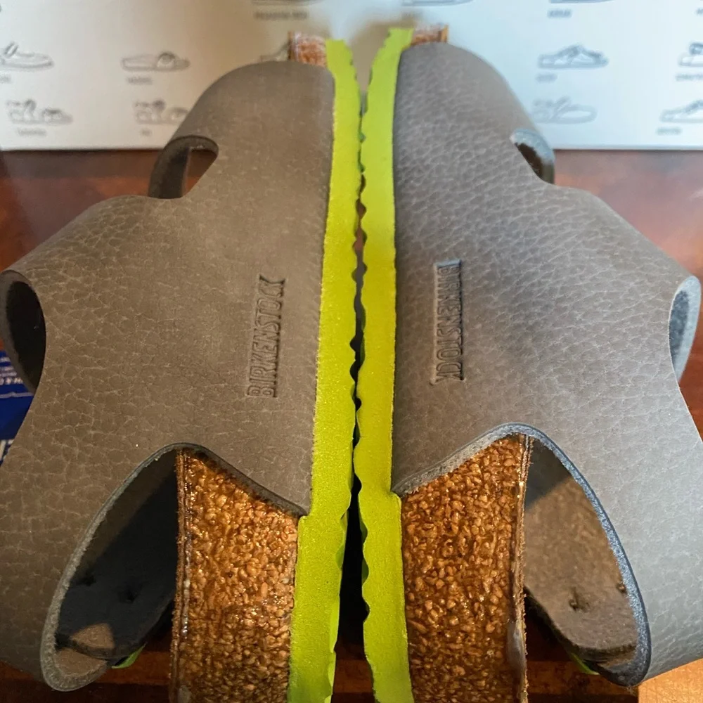 Birkenstock Milano kids rare color combo shoes Size 8 Lightly Worn Back Strap